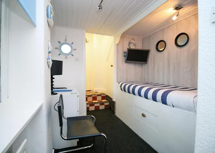 Economy Single Room